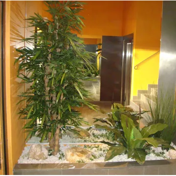 entrée immeuble avec un BAMBOU BOUDDHA artificiel 170 cm