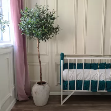 OLIVIER artificiel tête dans une chambre