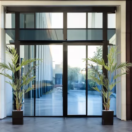KENTIA artificiel 150 à 210 cm dans une entrée