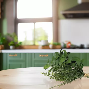 Déco de cuisine avec des fausses Herbes aromatiques artificielles