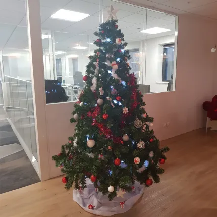 SAPIN artificiel Canadien 120 cm à 450 cm IGNIFUGE au bureau