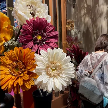 mise en situation GERBERA Géant artificiel 105 cm 3 coloris