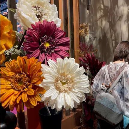 mise en situation GERBERA Géant artificiel 105 cm 3 coloris