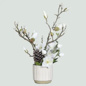 composition Hellebore, Magnolia artificielle en pot céramique 54 cm sur dond gris