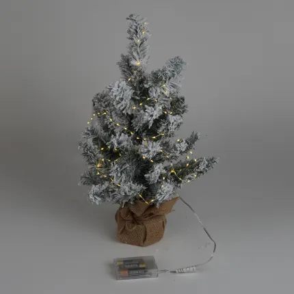 Guirlande électrique micro LED 159 cm piles - dans un sapin