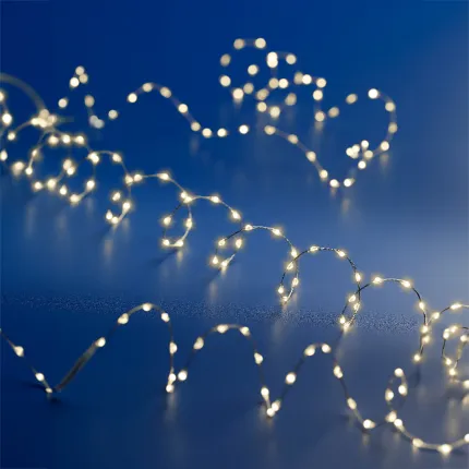 Guirlande électrique micro LED 159 cm piles - sur fond