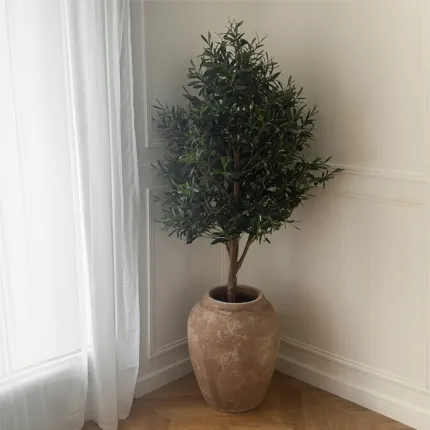 OLIVIER artificiel NATUREL 140 cm dans un salon