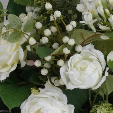 bouquet artificiel blanc 60 cm - fausse rose blanche et baies