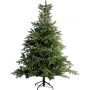 Guirlande lumineuse LED extérieur dans un sapin