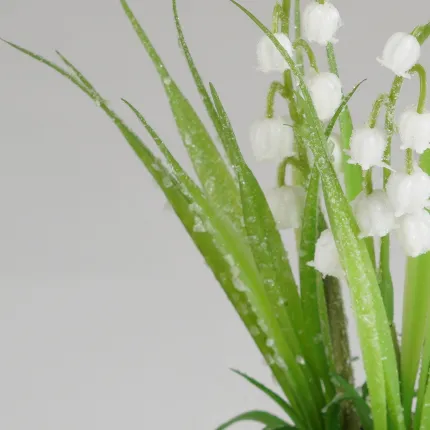 MUGUET artificiel givré en pot 21 cm - brins et givre