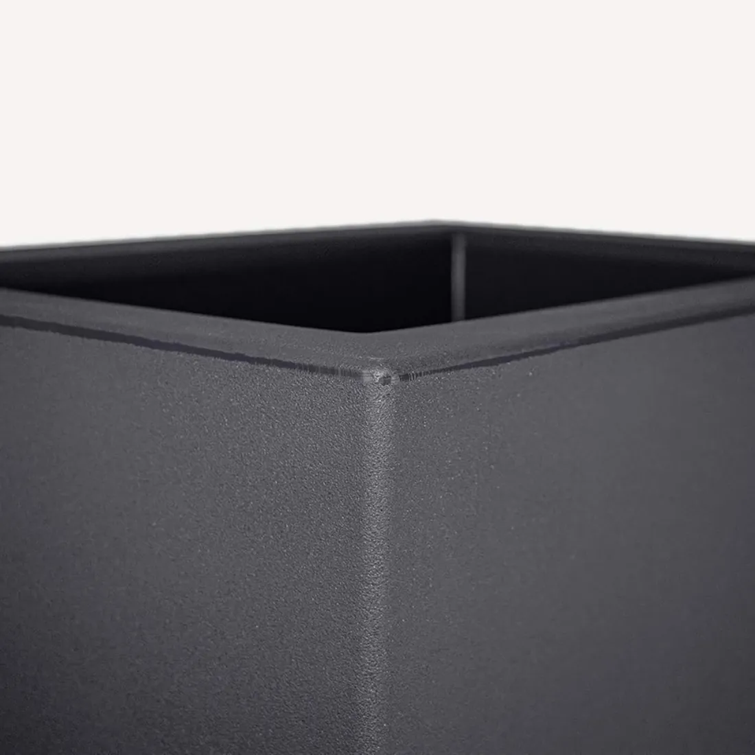 jardinière Strevi cube L 80 et 100 cm H 30 et 40 cm gris anthracite - détails