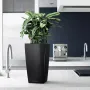 mise en situation Lechuza Cubico noir brillant hauteur 40 à 75 cm dans une cuisine