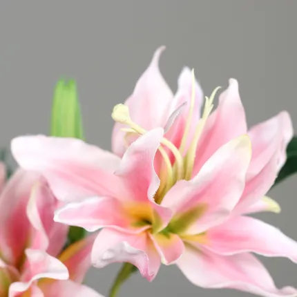 LYS artificiel 2 fleurs  76 cm rose - détails fleurs