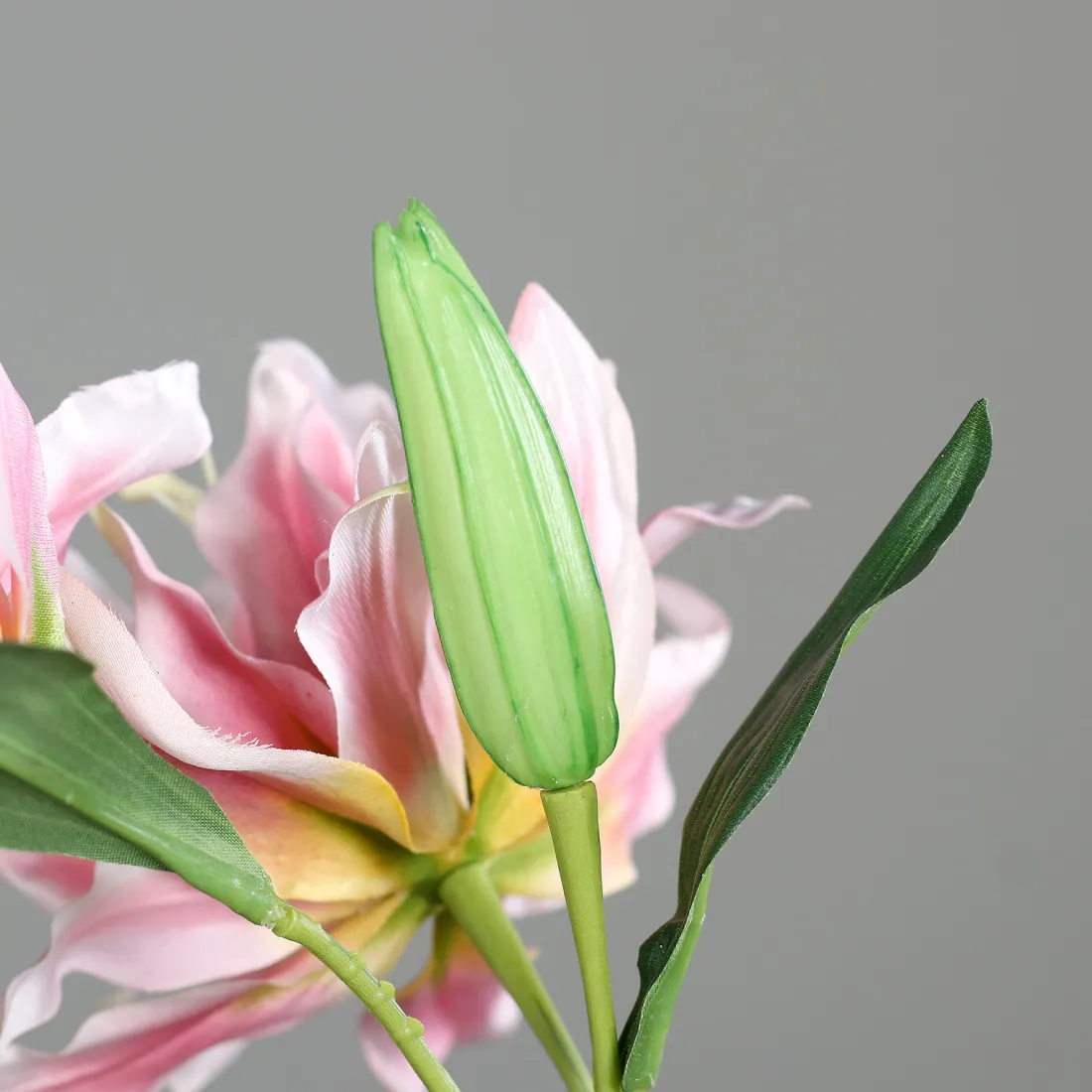 LYS artificiel 2 fleurs  76 cm rose - détails bourgeon