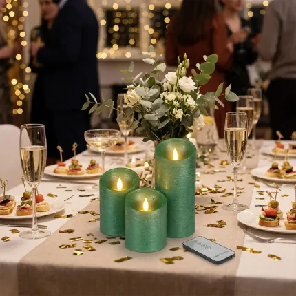 Set de 3 bougies vertes avec flamme LED scintillante et oscillante - mise en situation