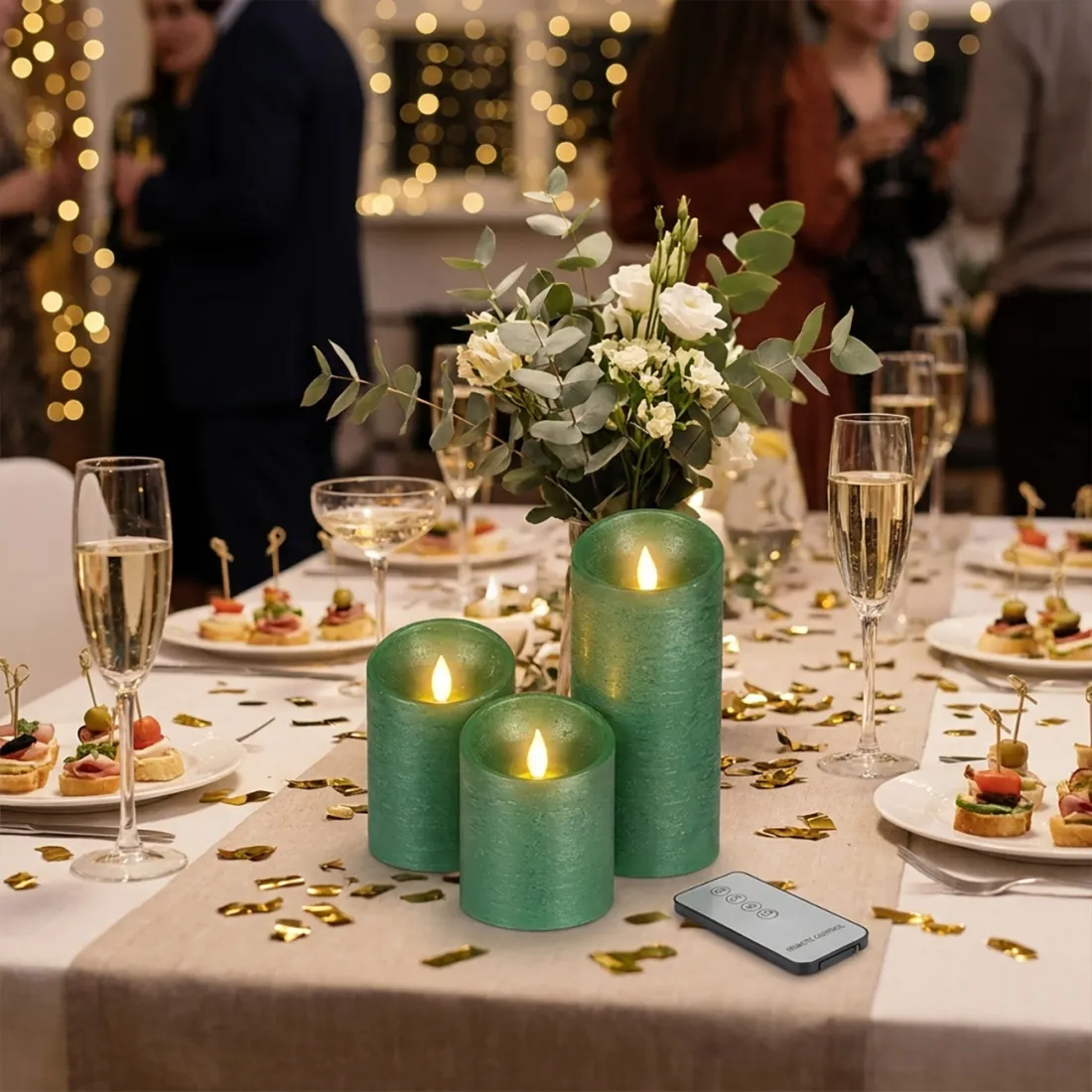 Set de 3 bougies vertes avec flamme LED scintillante et oscillante - mise en situation