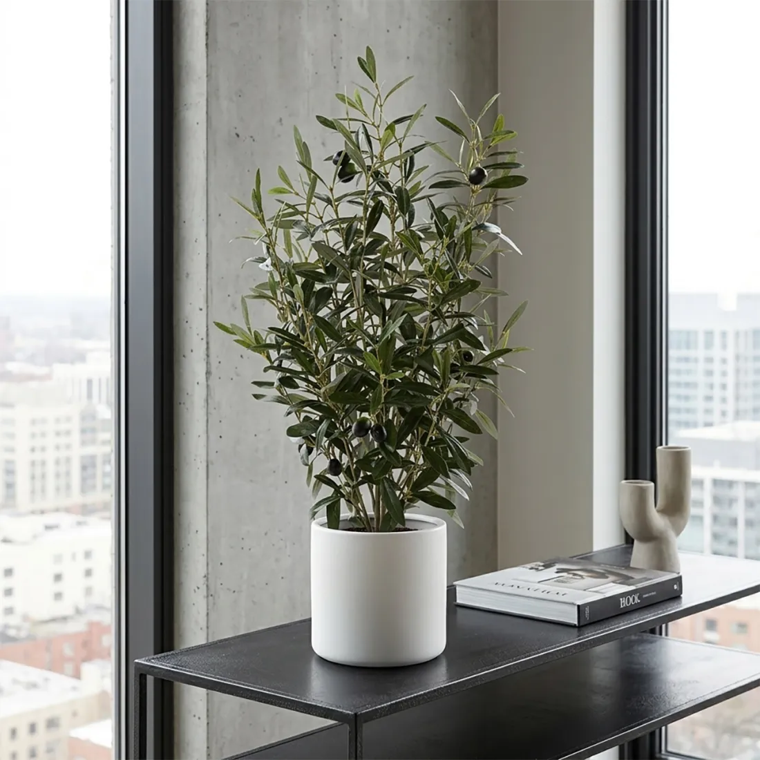 OLIVIER artificiel buisson en pot 65 cm sur un meuble