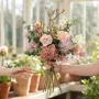 bouquet artificiel pastel 75 cm dans une main